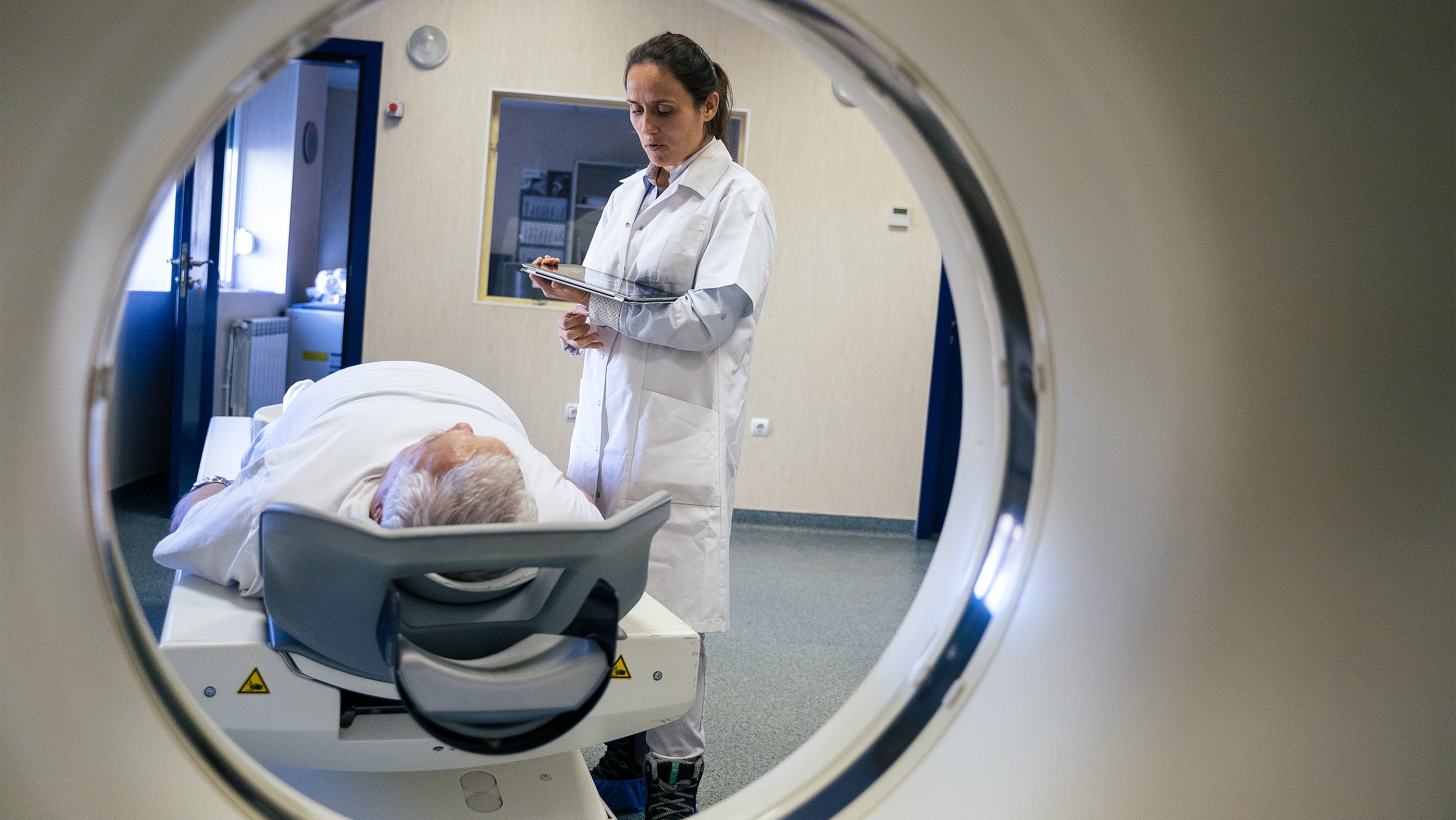 Man gets a CT scan. (Photo: Getty Images)