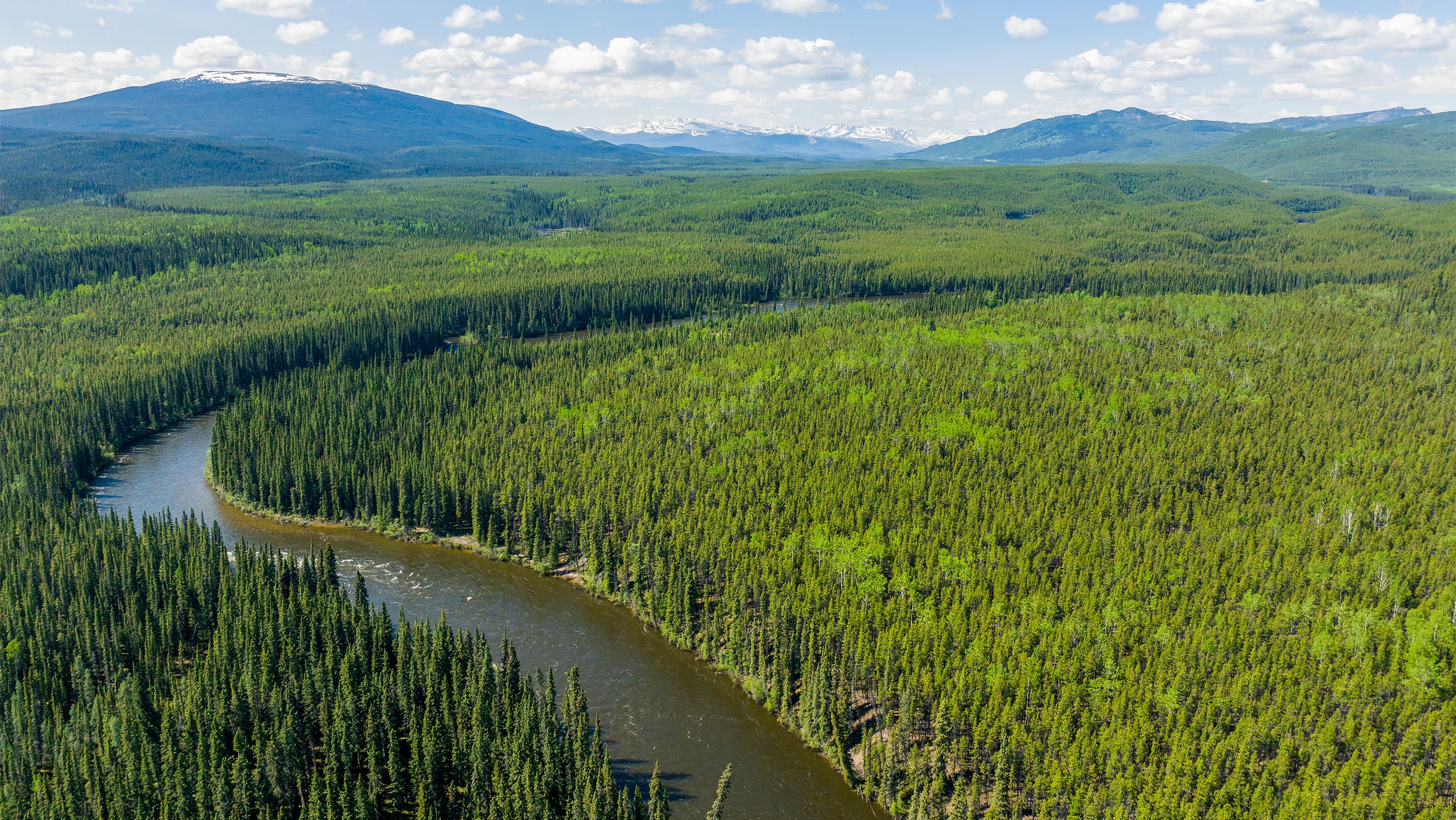 Drone captures vast Yukon to huge mountains of Haines Junction, Canada (Photo: Getty Images)