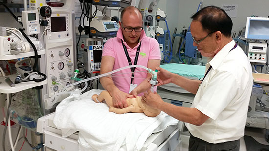 Po-Yin Cheung & Georg Schmolzer demonstrate their method of infant resuscitation 