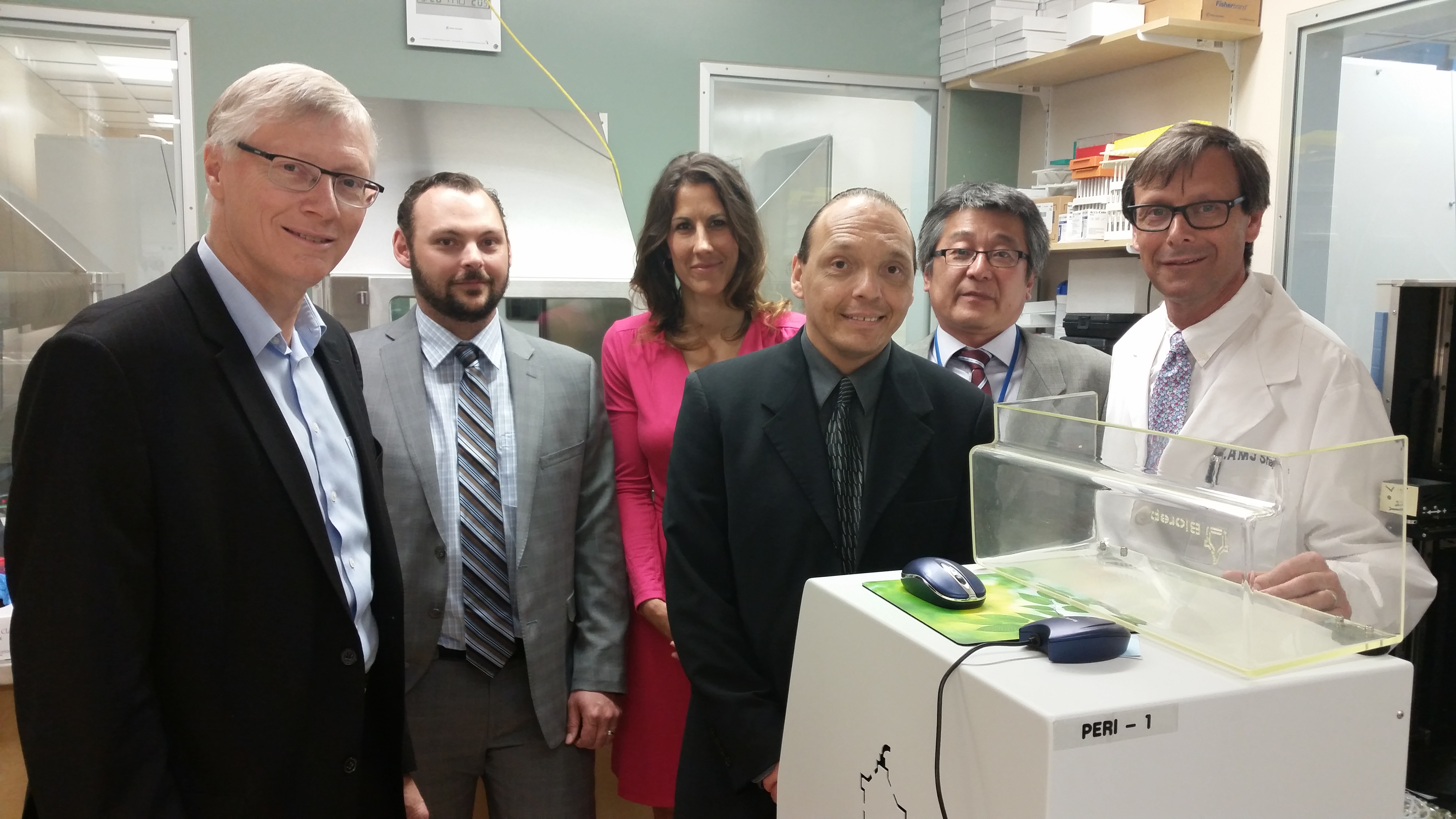 James Shapiro and members of his team along with islet cell transplant recipients.