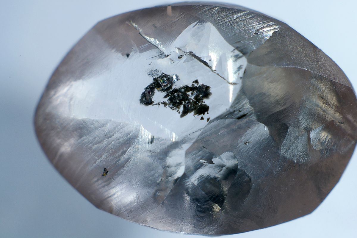 Diamonds from Kankan, Guinea, analyzed in this study